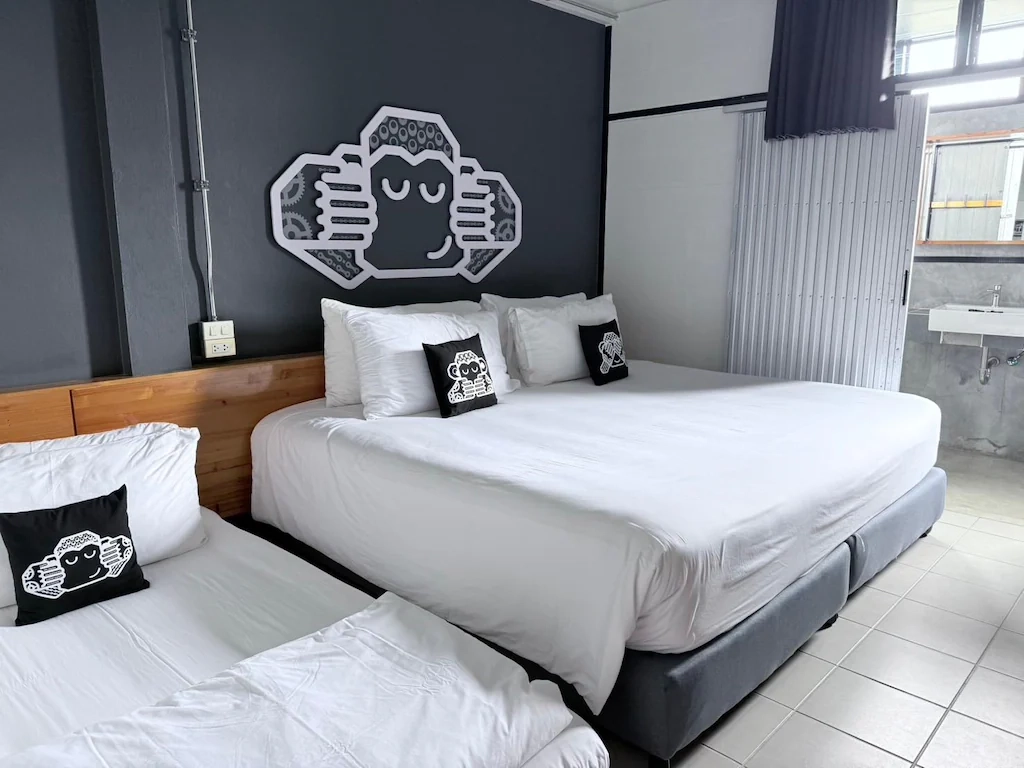 Superior Room With Extra Bed (Orangutan Pod)